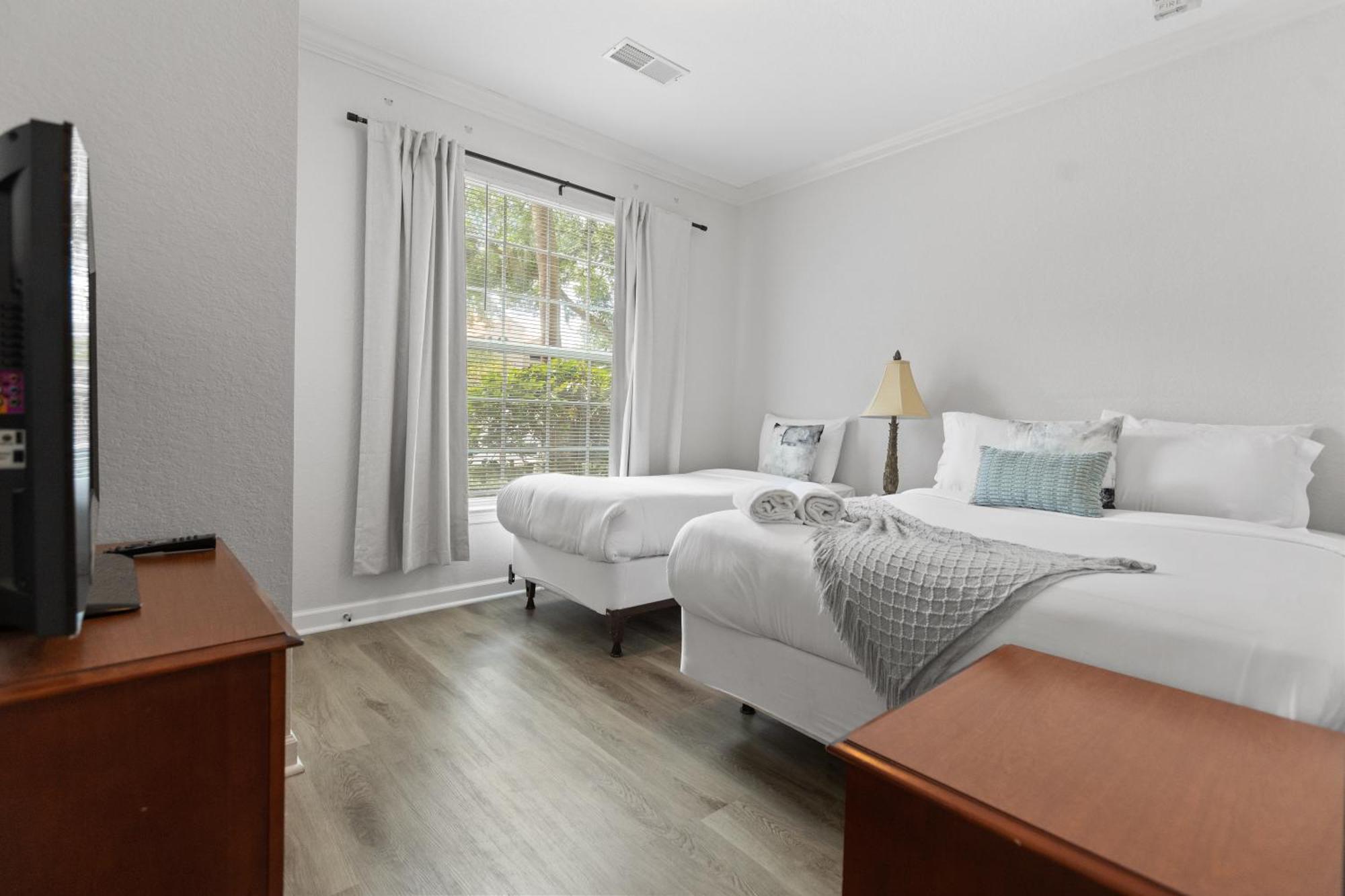 Near Disney W/ Pool-3Br/2Ba-Spacious & Cozy Condo 대번포트 외부 사진