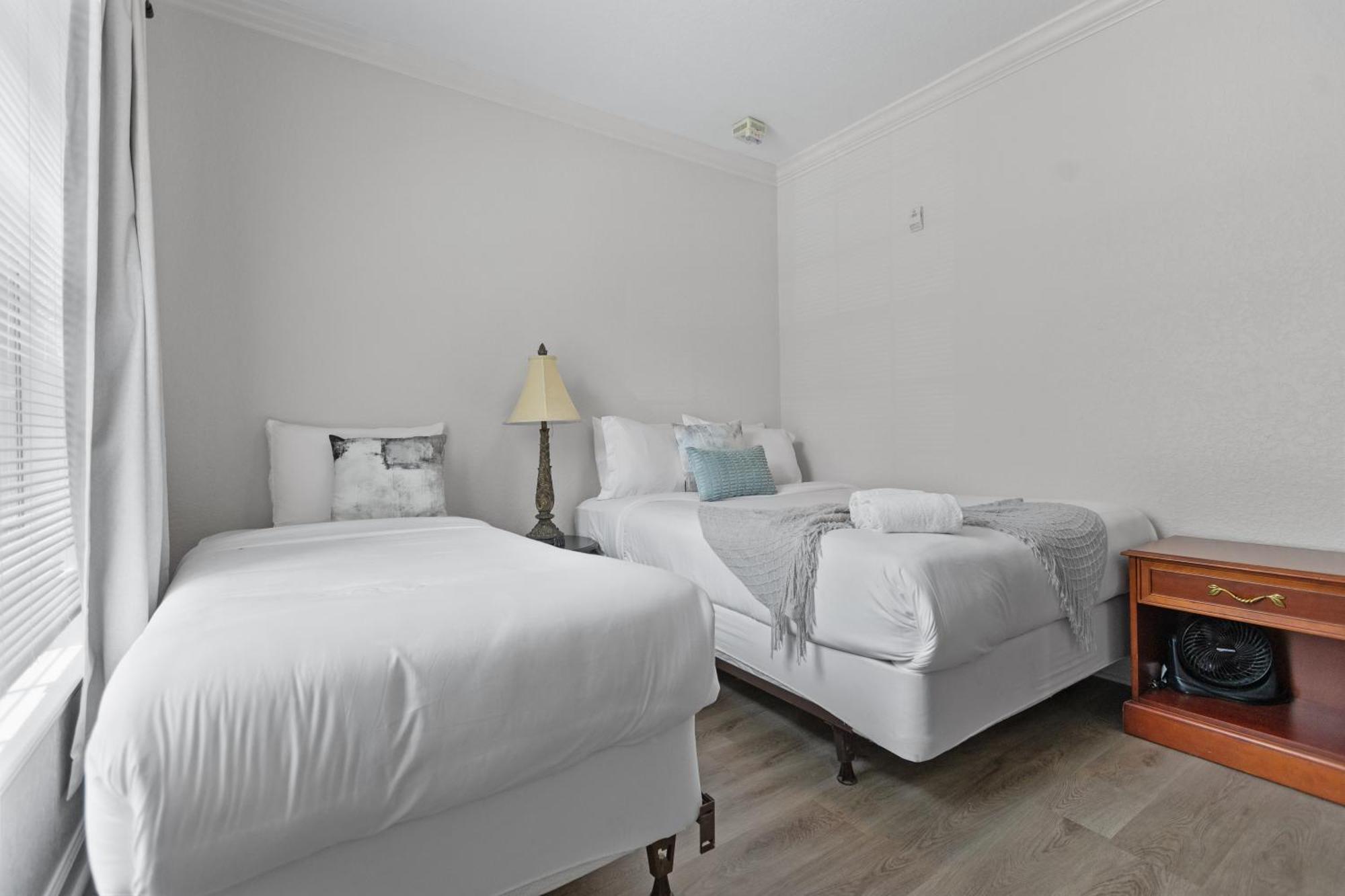 Near Disney W/ Pool-3Br/2Ba-Spacious & Cozy Condo 대번포트 외부 사진
