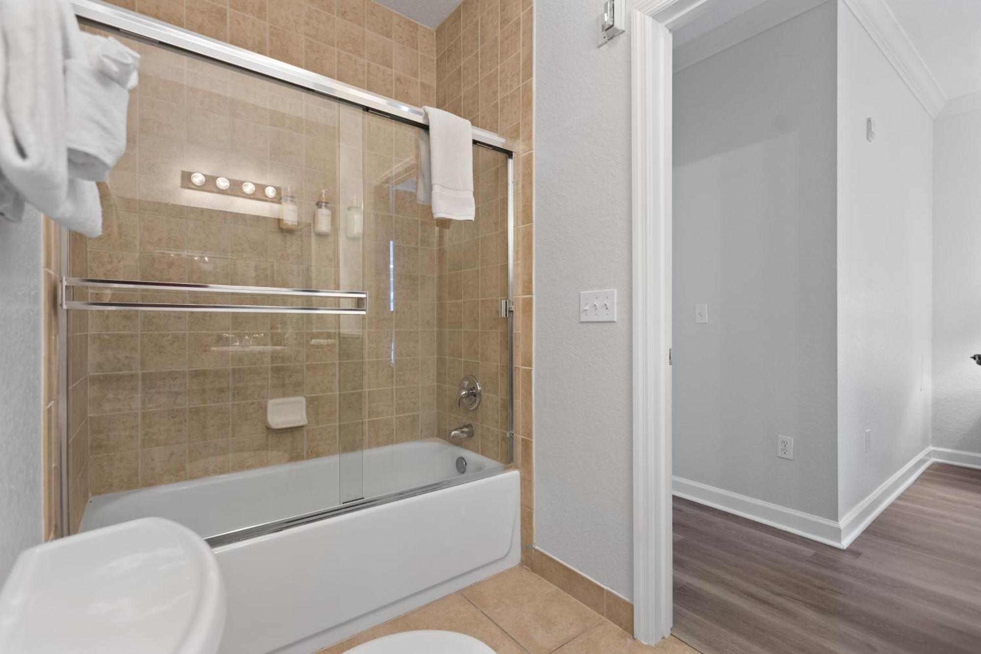 Near Disney W/ Pool-3Br/2Ba-Spacious & Cozy Condo 대번포트 외부 사진
