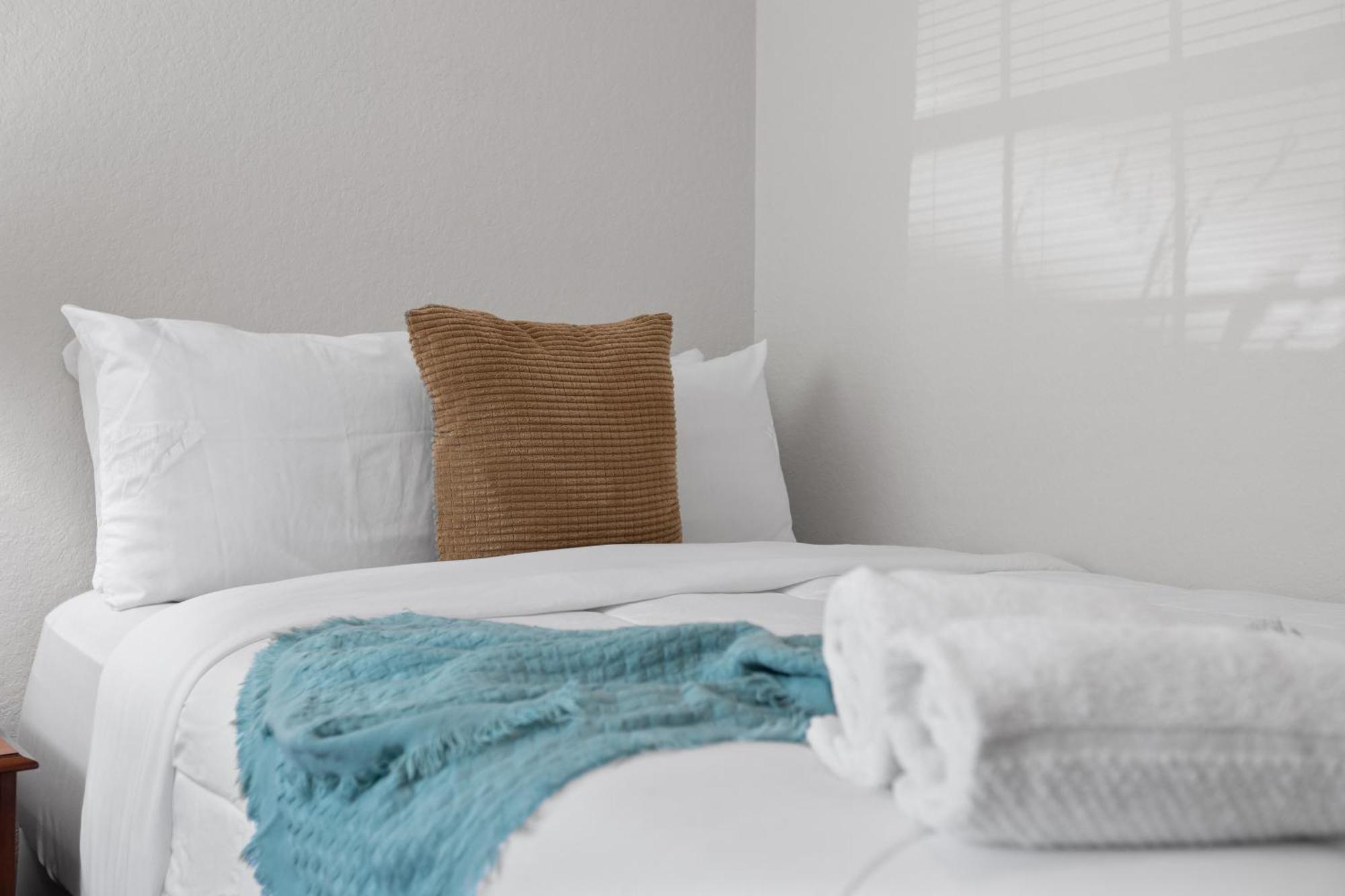 Near Disney W/ Pool-3Br/2Ba-Spacious & Cozy Condo 대번포트 외부 사진