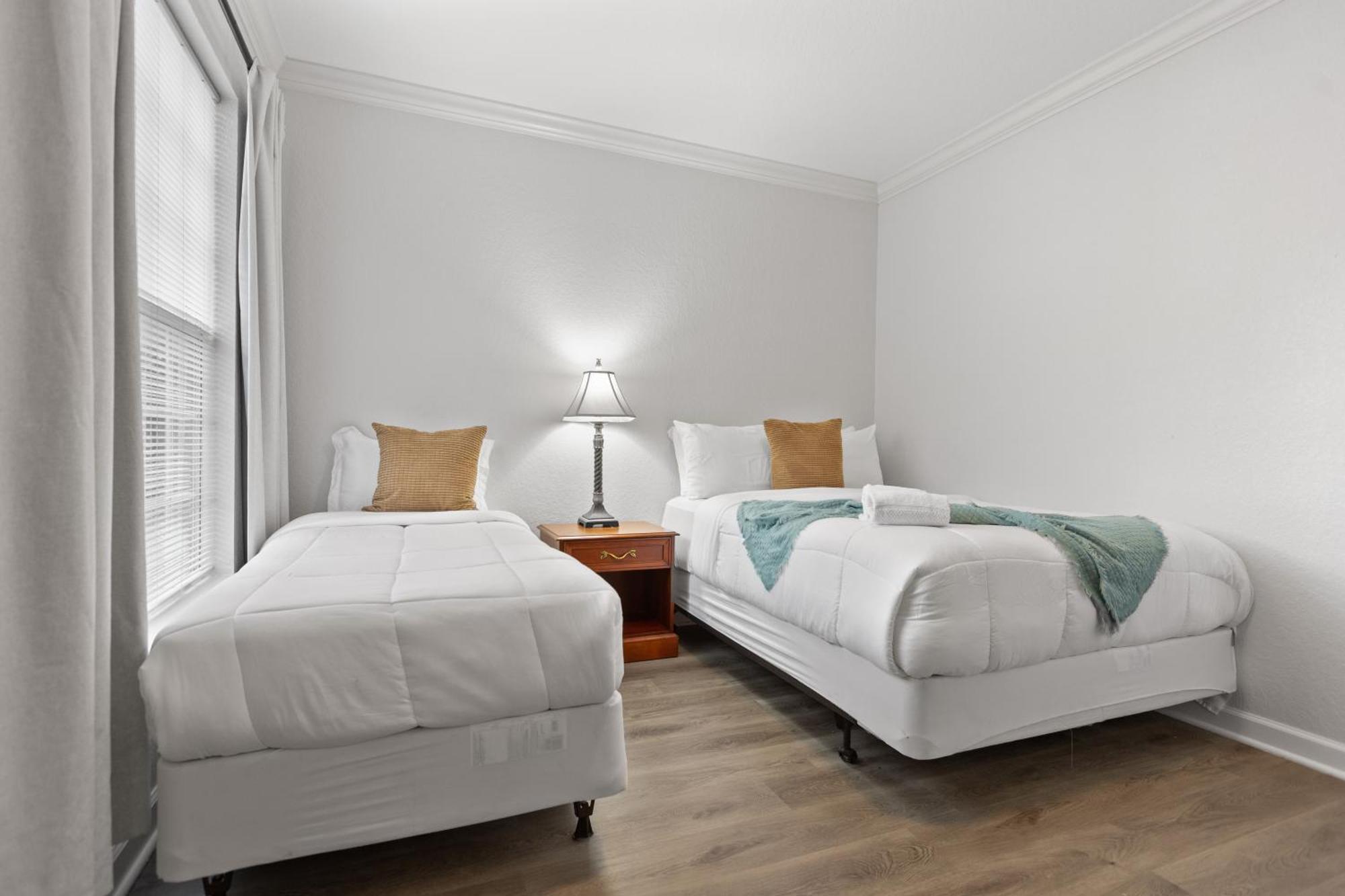 Near Disney W/ Pool-3Br/2Ba-Spacious & Cozy Condo 대번포트 외부 사진
