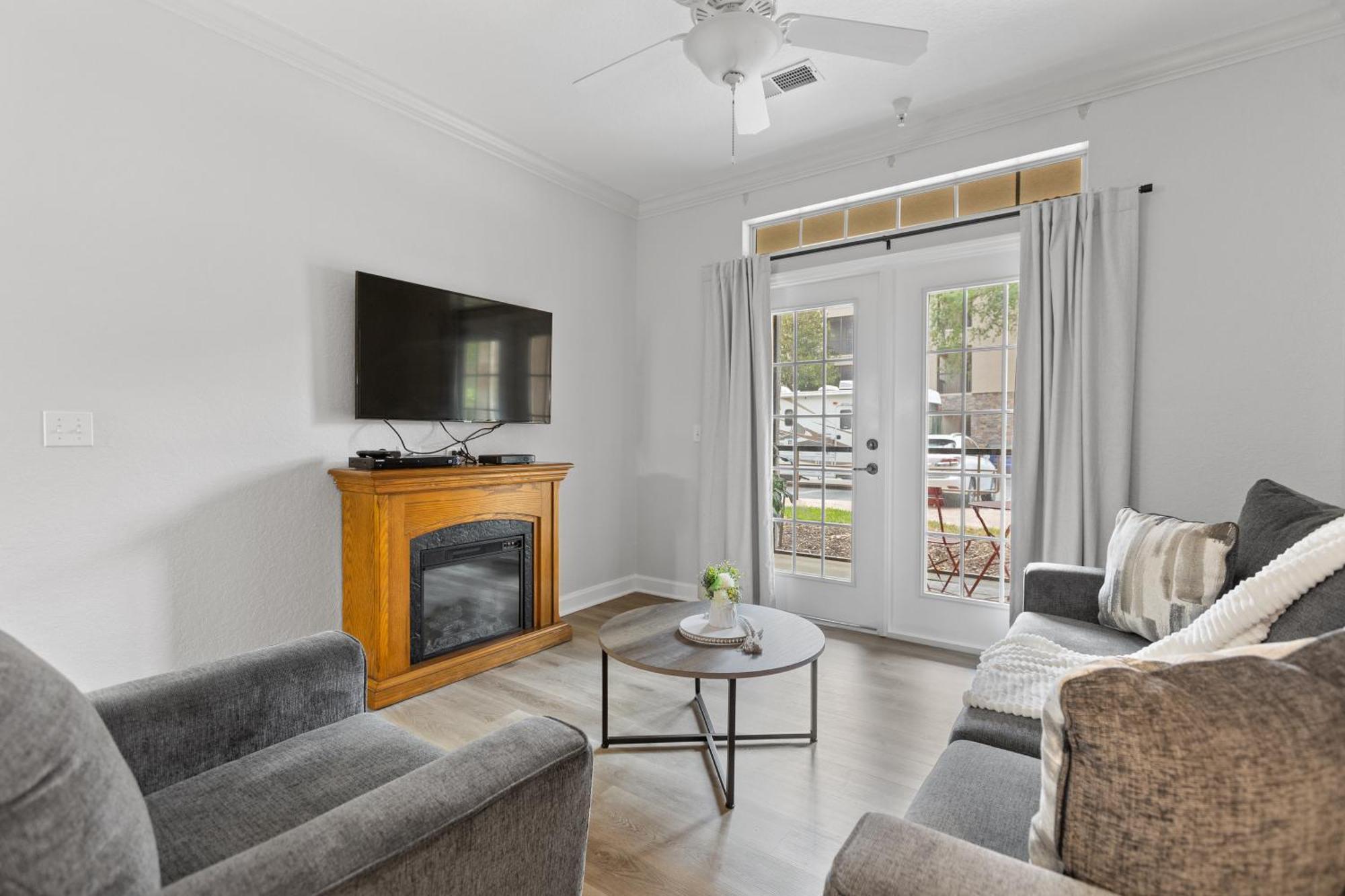 Near Disney W/ Pool-3Br/2Ba-Spacious & Cozy Condo 대번포트 외부 사진